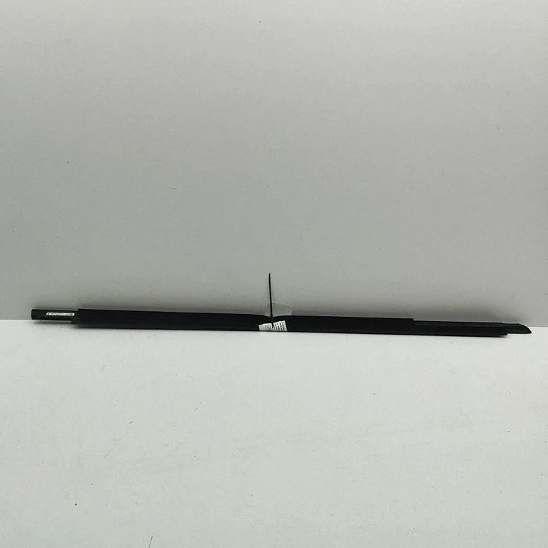 Front door glass trim molding 5A2FC43