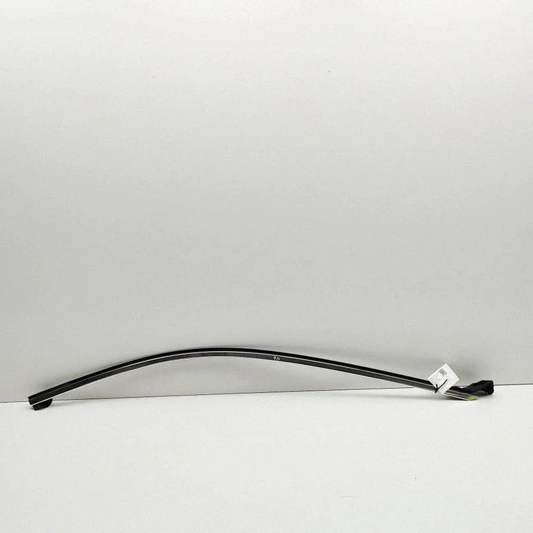 Listwa szyby drzwi przednich HK83208A96AB