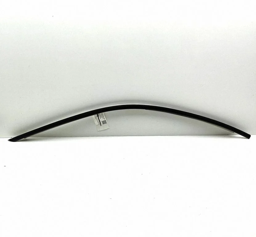 Front door glass trim molding SU00308602