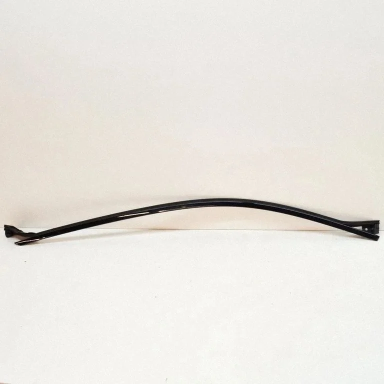 Listwa szyby drzwi przednich HK8320519A