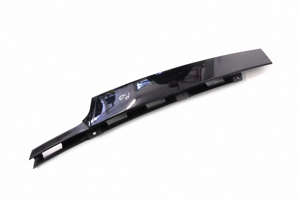 Listwa szyby drzwi przednich 9800552