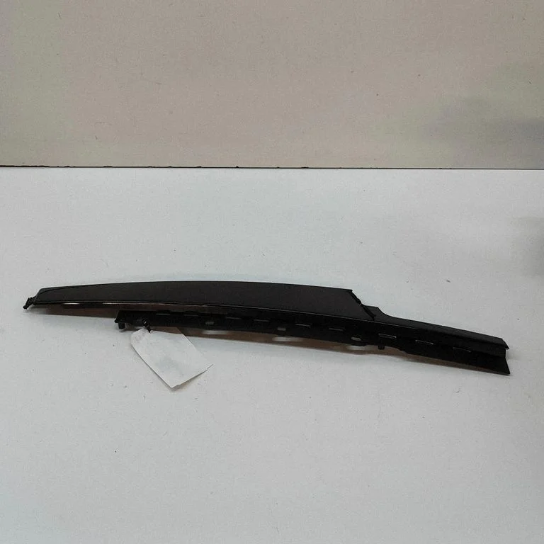 Priekšējo durvju stikla apdare HK8320555A