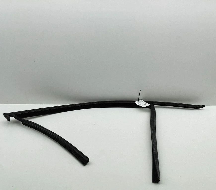 Front door glass trim molding – BMW 3 Series G20 G21 (2019-)
