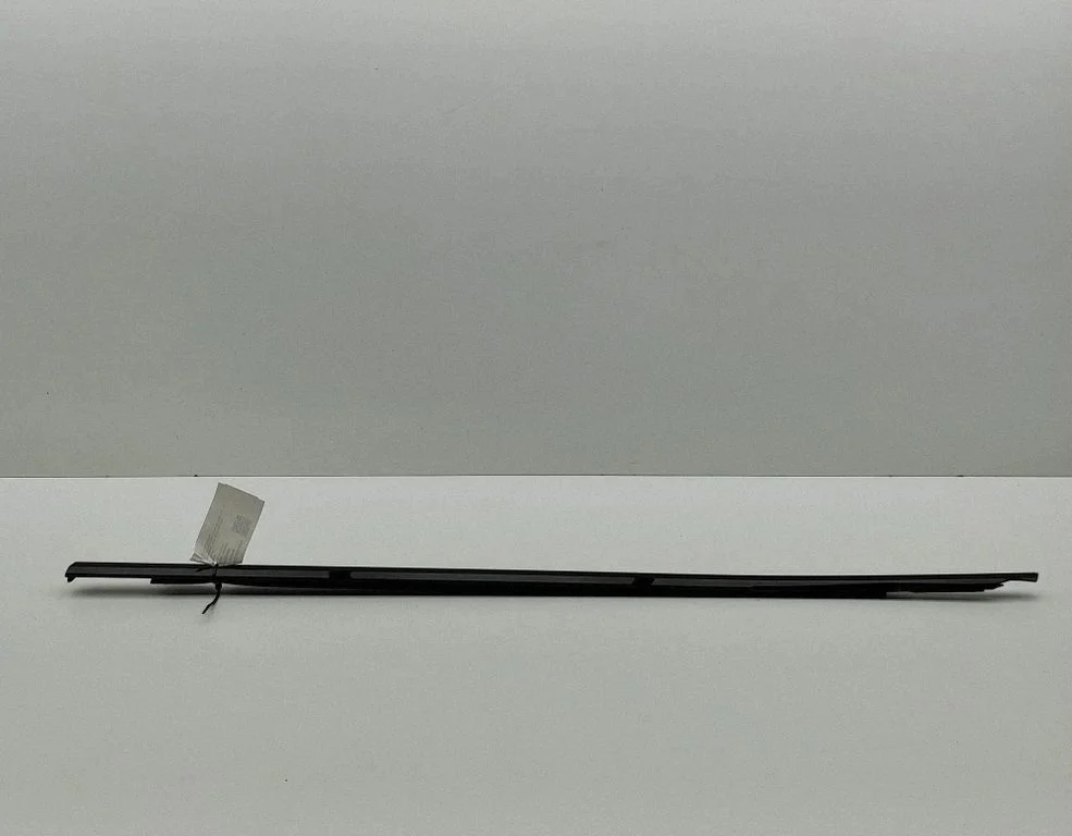 Front door glass trim molding 4K0837475
