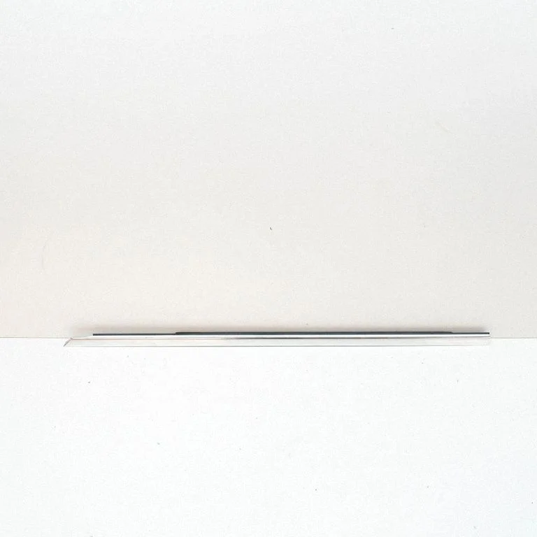 Front door glass trim molding A2057201924
