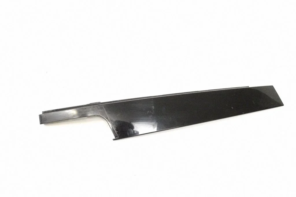 Front door glass trim molding – BMW 3 Series F30 F35 F31 (2012-2018)
