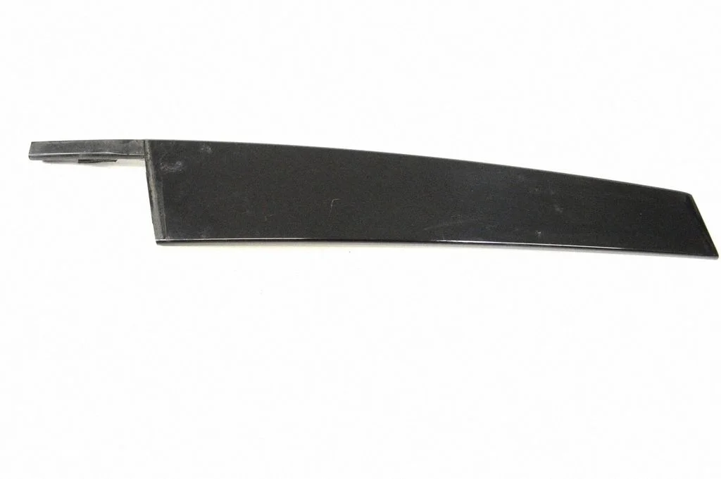 Front door glass trim molding 4G0837901