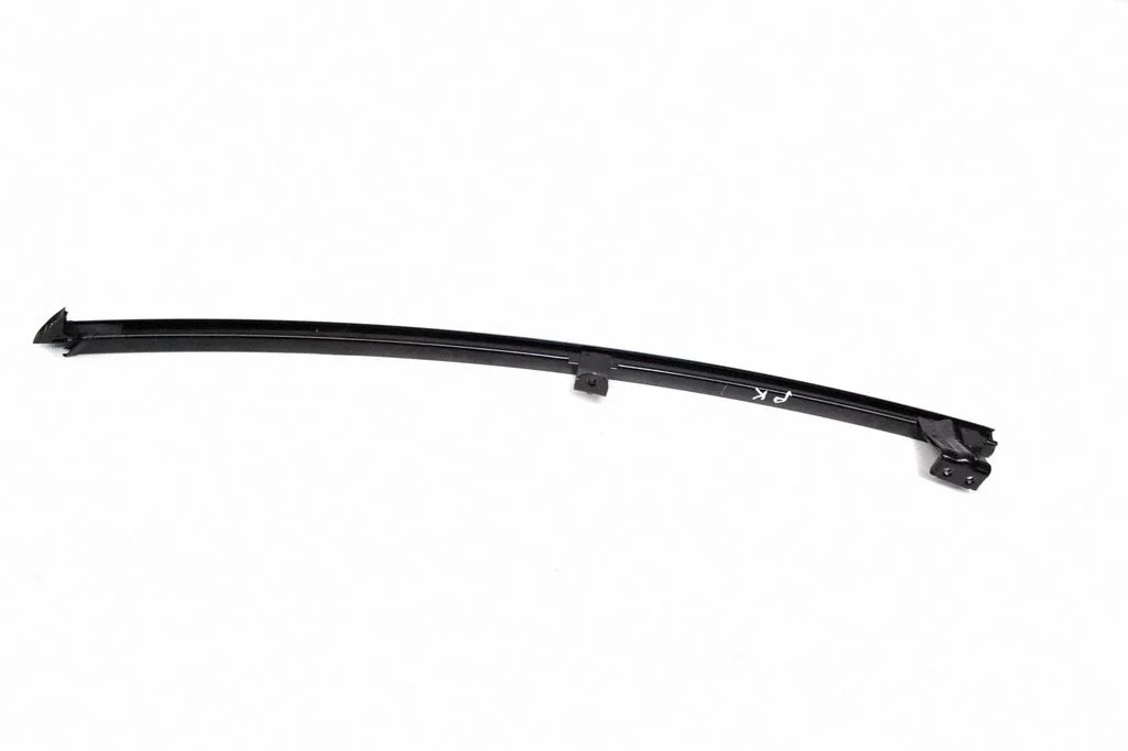 Front door glass trim molding – Lexus NX (2014-2021)