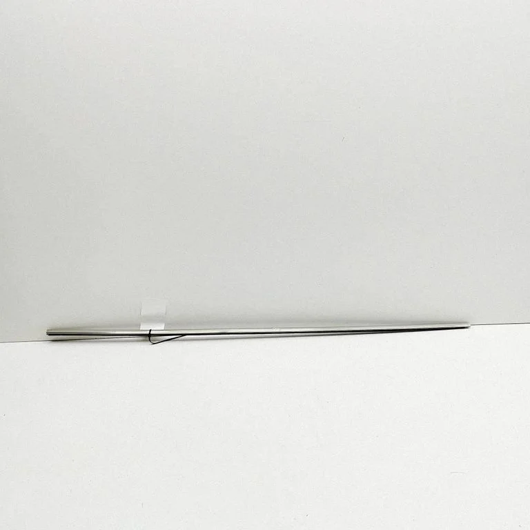Ukseklaasi liist 4G43F20562BA – Aston Martin DB9 (2003-2016)