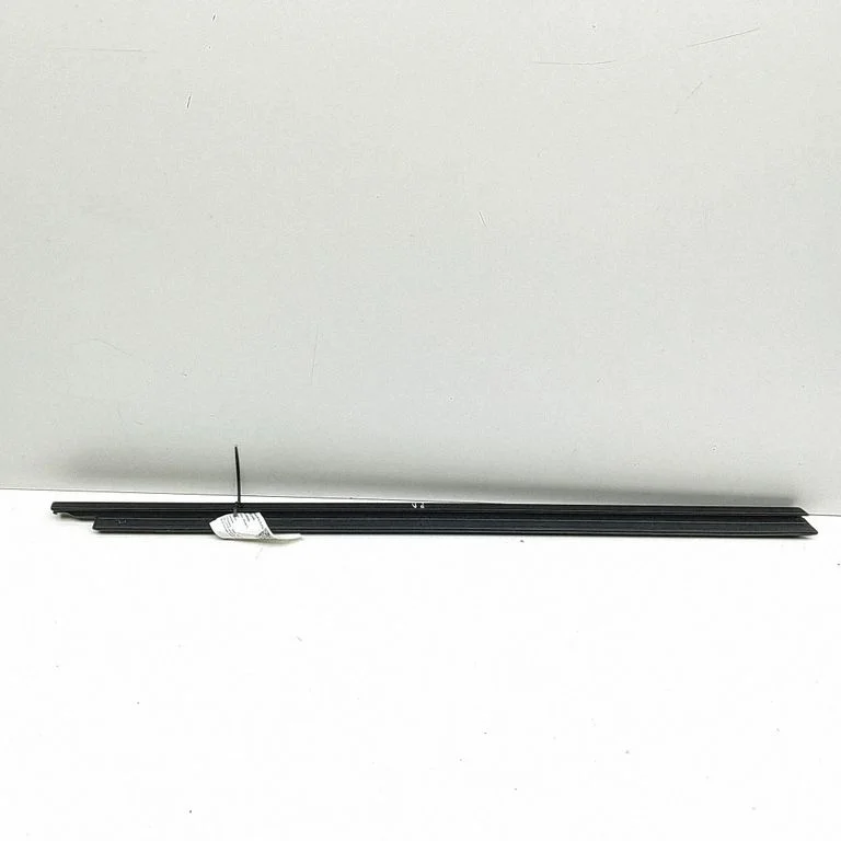Ukseklaasi liist 9881630