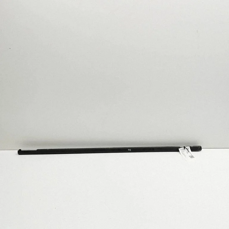 Door glass trim FM2955100148B – Fisker Ocean (2022-2024)