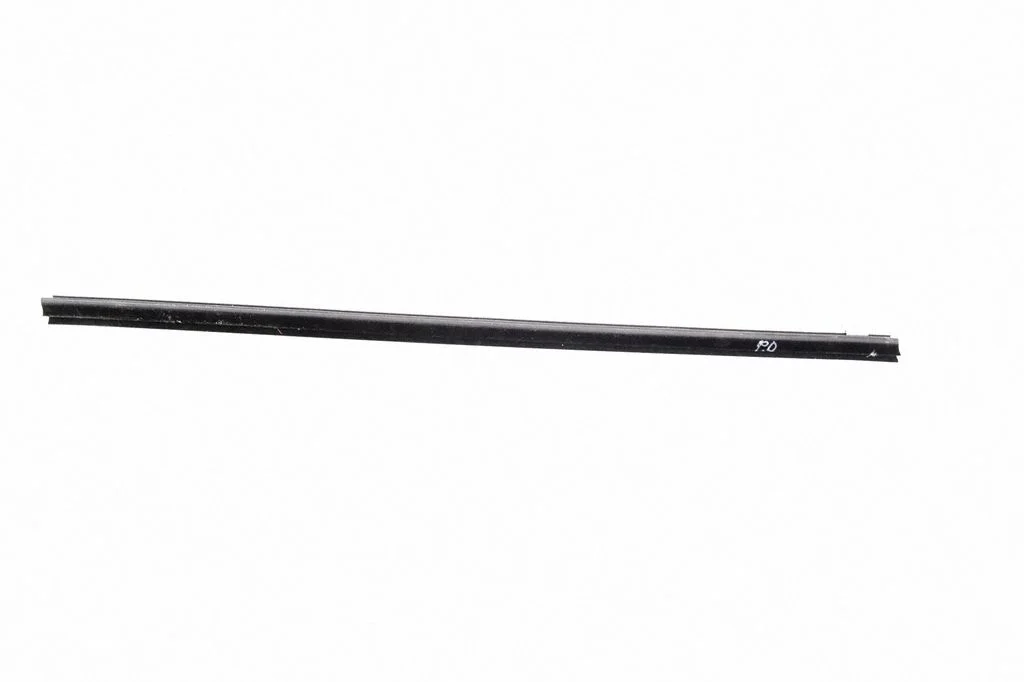 Door glass trim 6H5221334A