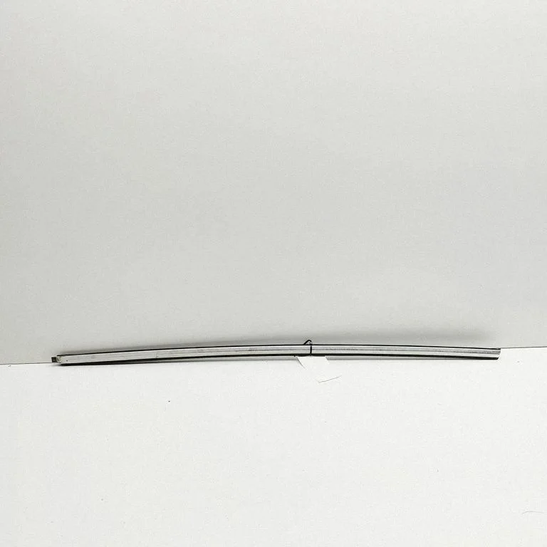 Ukseklaasi liist 6W8320562AD