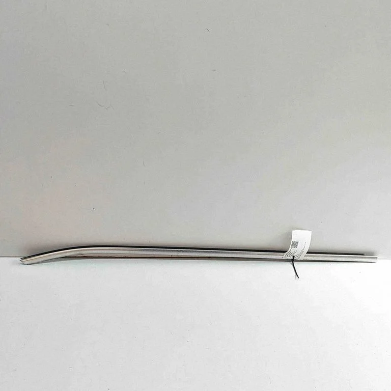 Door glass trim 7205714