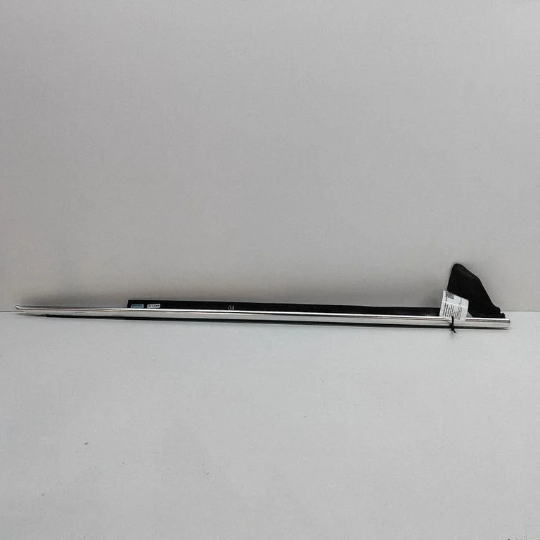Listwa szyby drzwi 4H0853284C