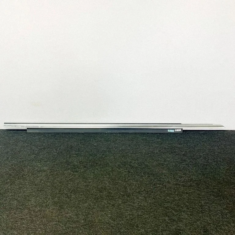 Listwa szyby drzwi 4G8853284B