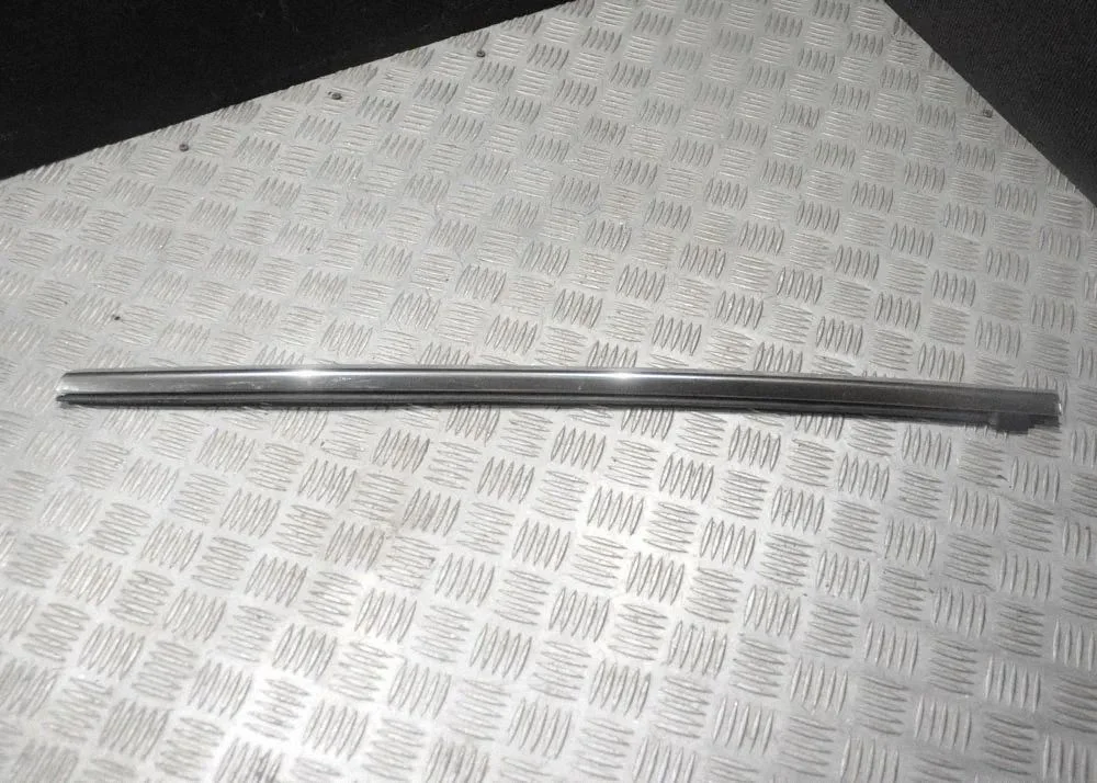 Door glass trim – Mercedes-Benz CLK-Class C207 A207 (2010-2017)