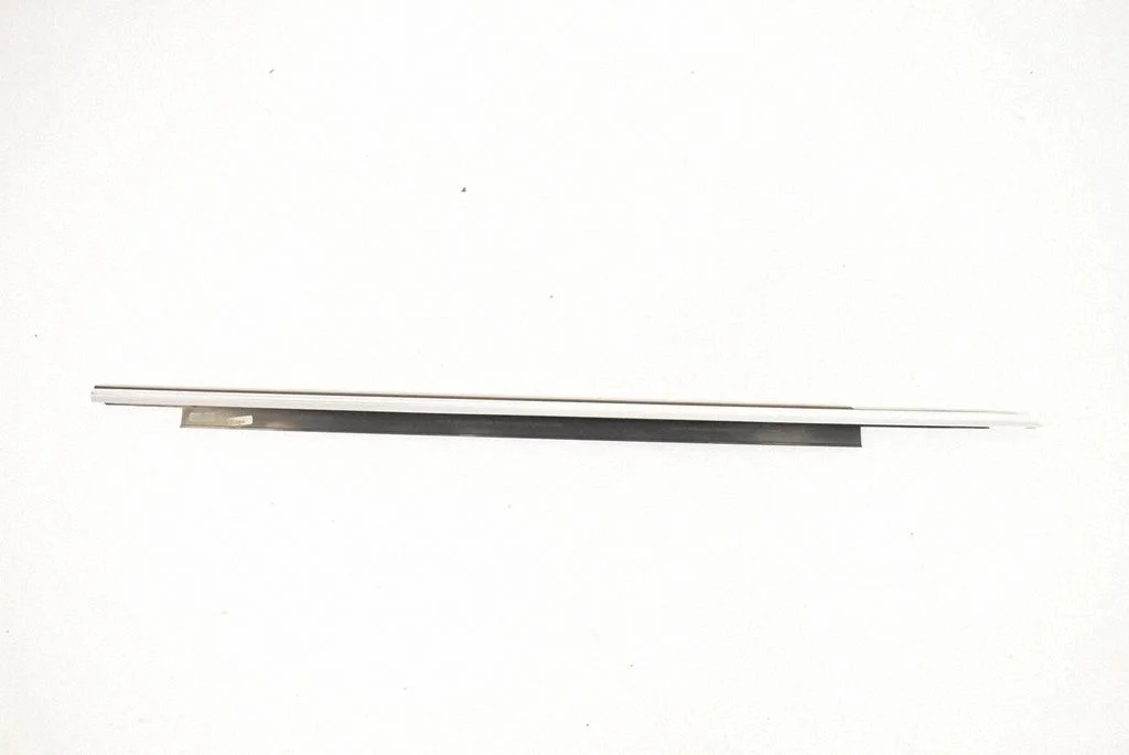 Listwa szyby drzwi 4G8853284B