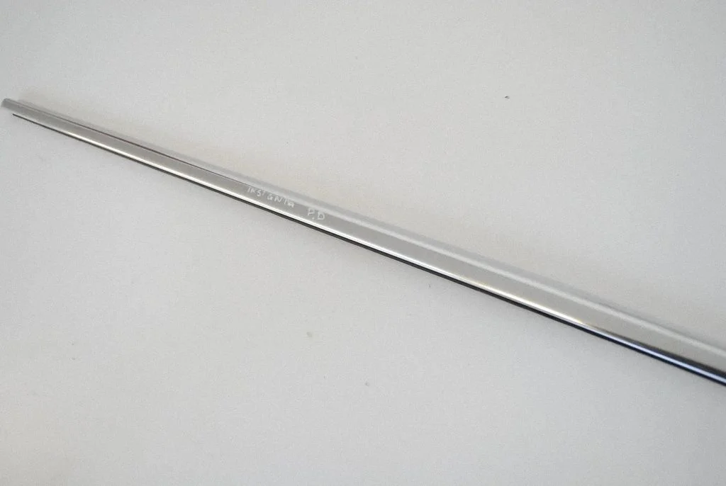 Door glass trim 13228108