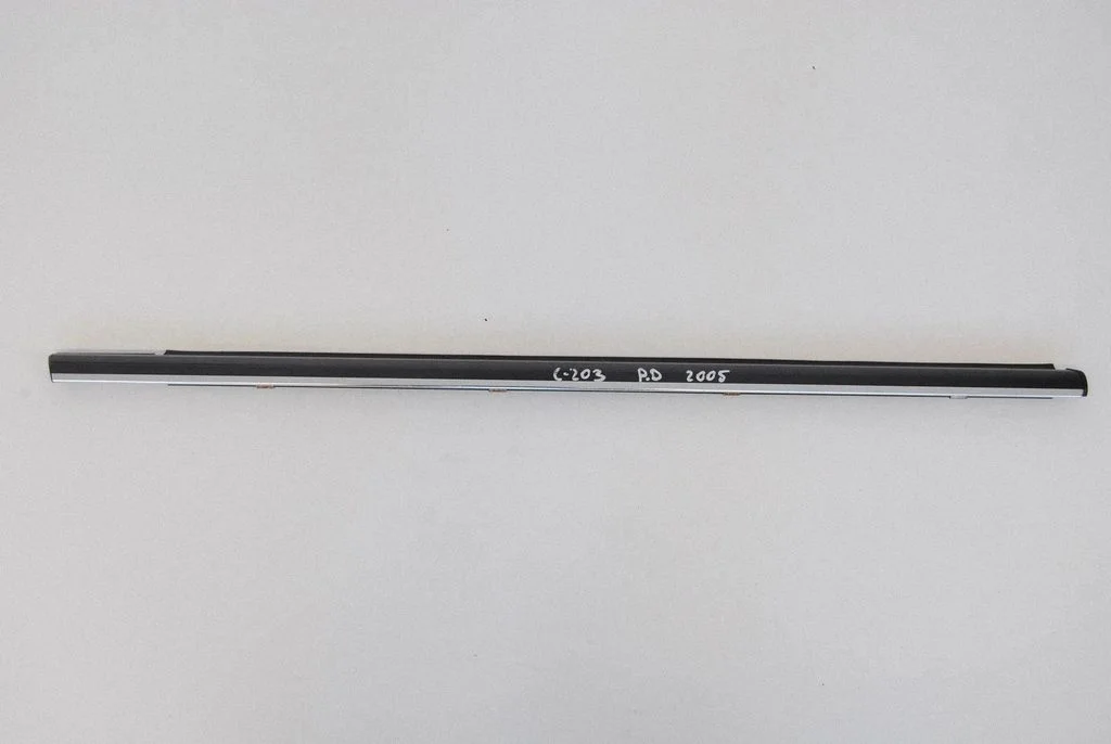 Ukseklaasi liist – Mercedes-Benz C-klass W203 (2000-2007)
