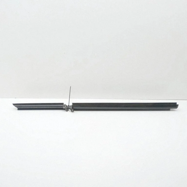 Rear door glass trim molding 7428693