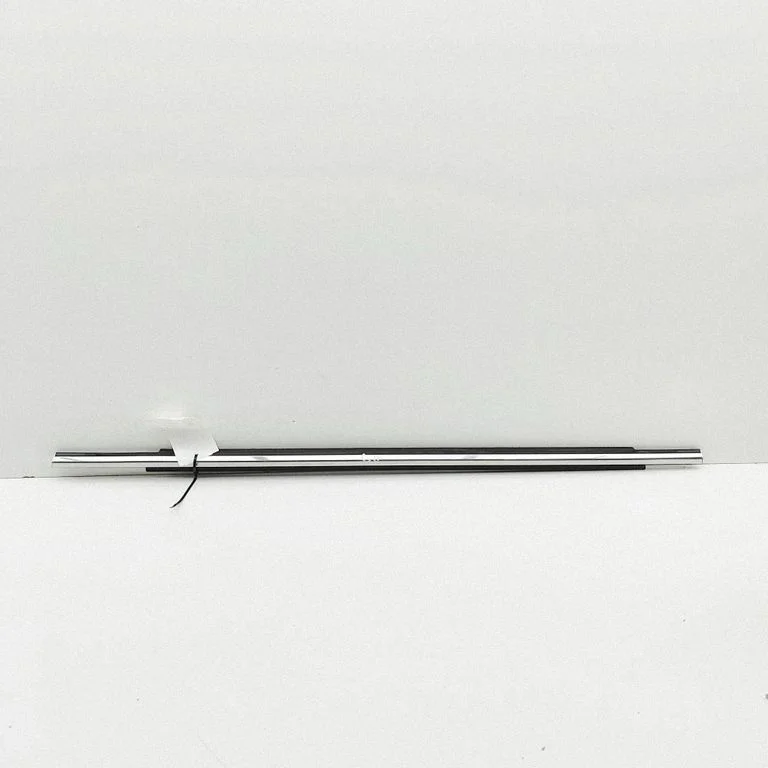 Listwa szyby drzwi tylnych 20945557