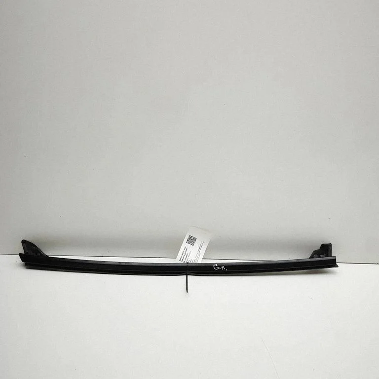 Rear door glass trim molding – Porsche Panamera (971) (2017-2024)