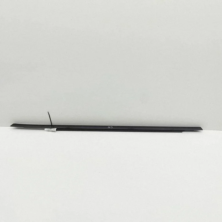 Tagaukse klaasi liist 83F839476A