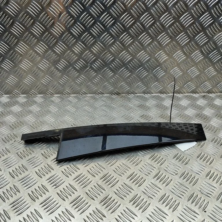 Tagaukse klaasi liist A2226900487