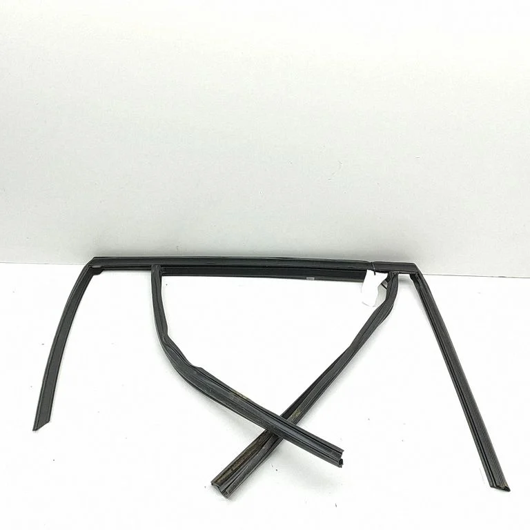 Rear door glass trim molding – BMW X5M G05 F95 (2019-)