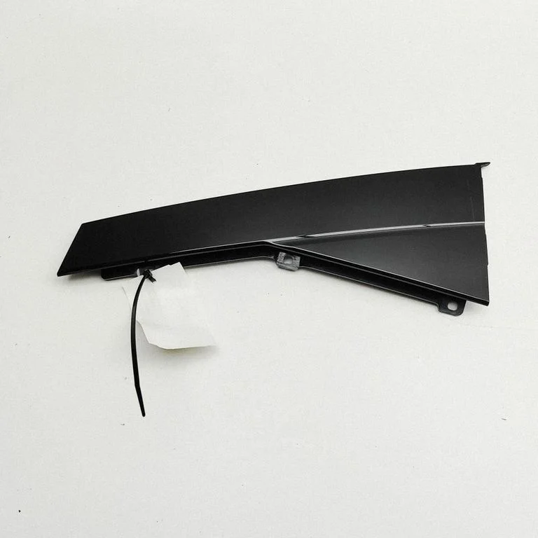 Rear door glass trim molding 85H839903
