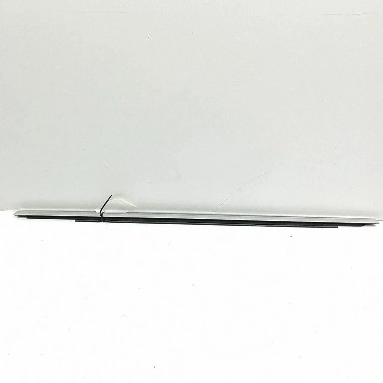 Tagaukse klaasi liist 8MA839476