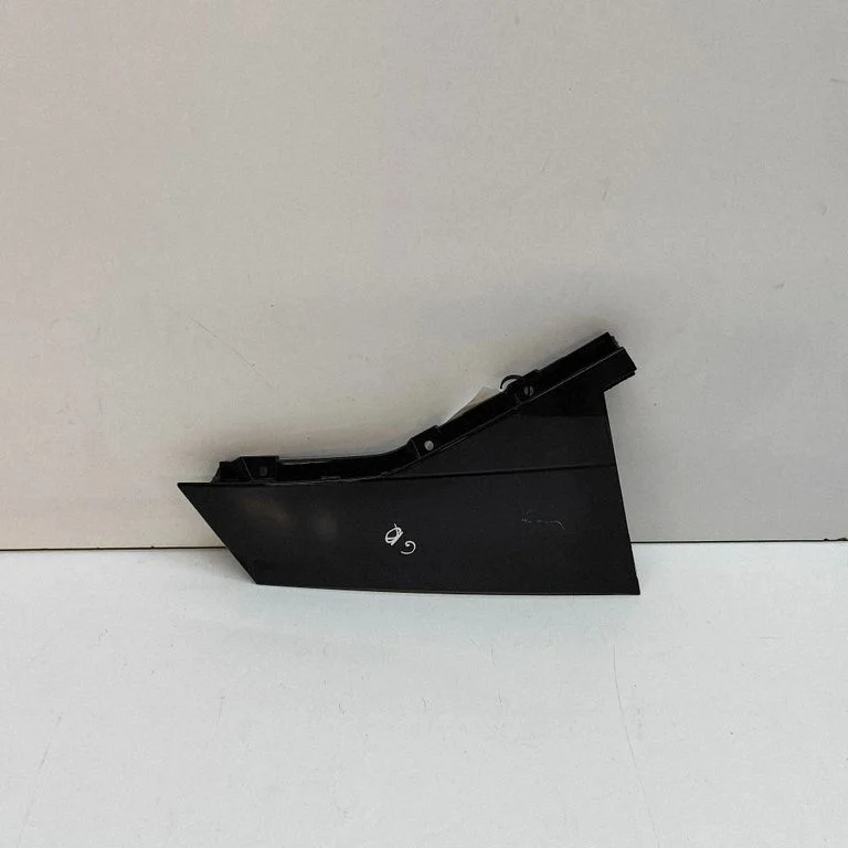 Tagaukse klaasi liist SA3F5402960