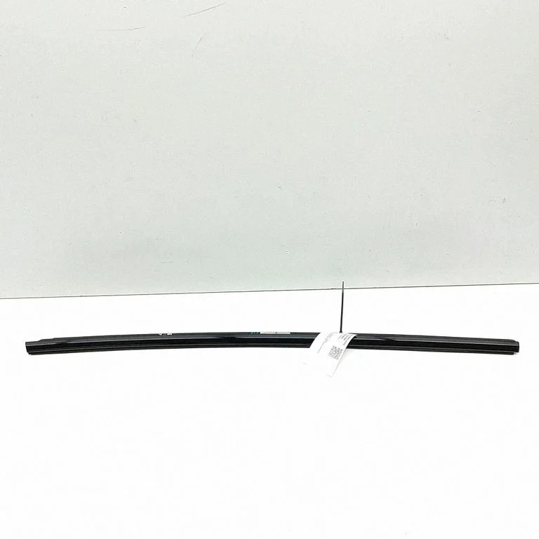 Aizmugurējo durvju stikla apdare – Porsche Taycan 9J1 (2019-)