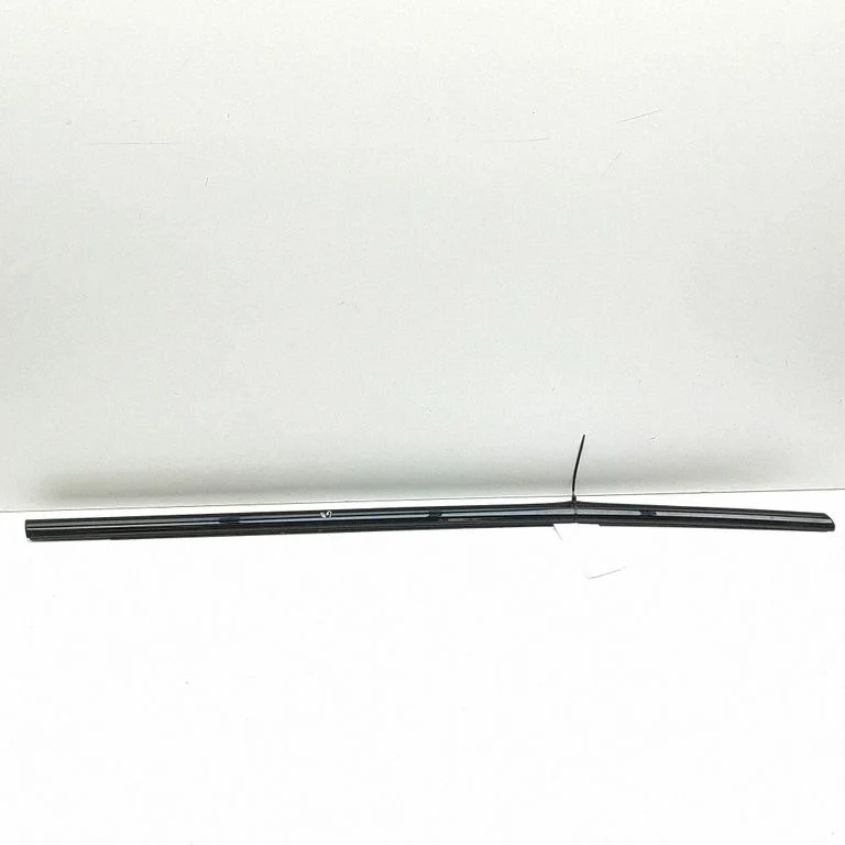 Tagaukse klaasi liist 5A058E2 – BMW 5-seeria G60 G61 (2023-)