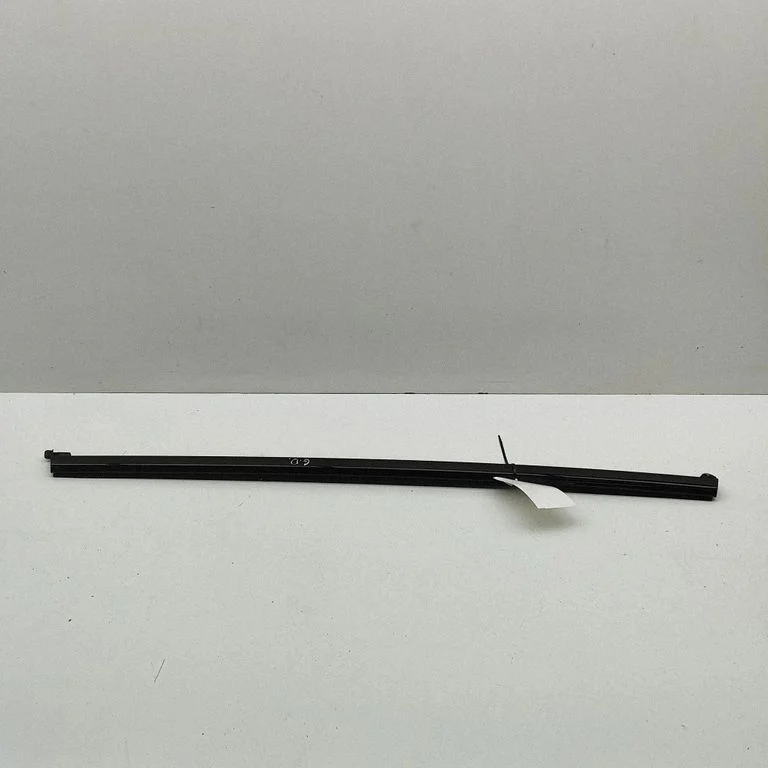 Tagaukse klaasi liist 95C839478