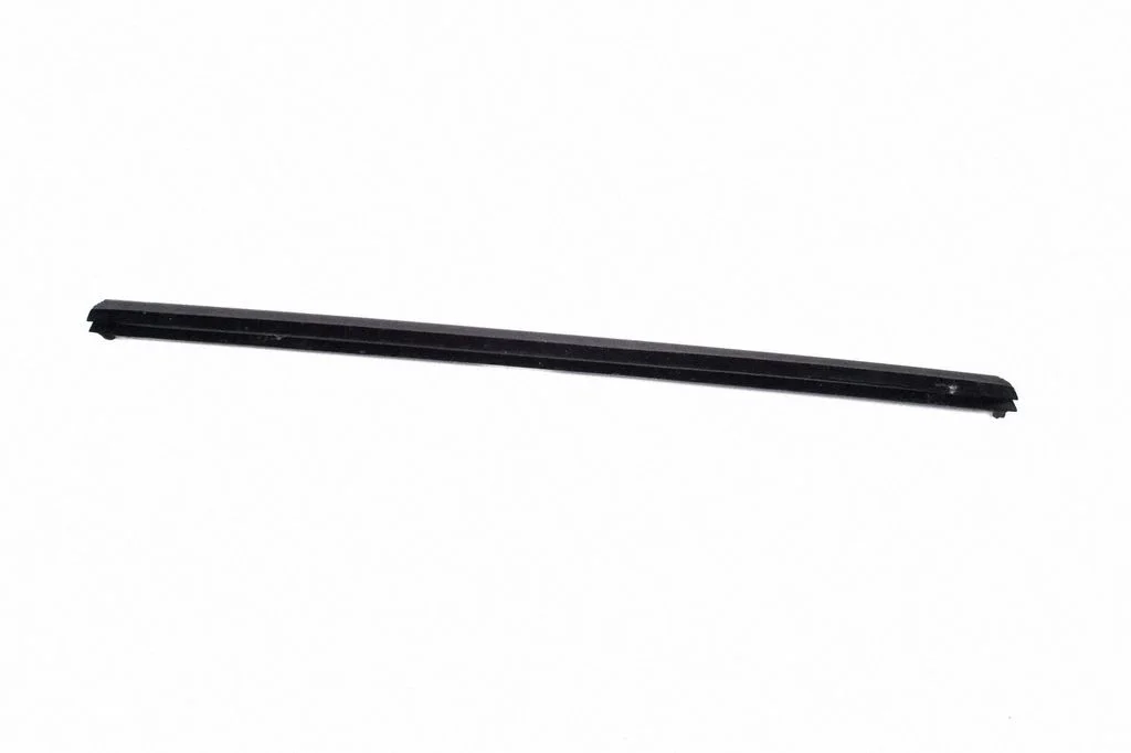 Rear door glass trim molding – Porsche Cayenne (92A) (2010-2017)