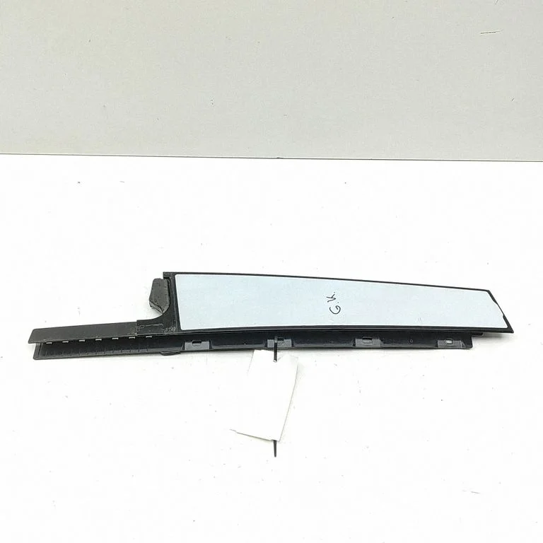 Tagaukse klaasi liist – BMW XM (2022-)