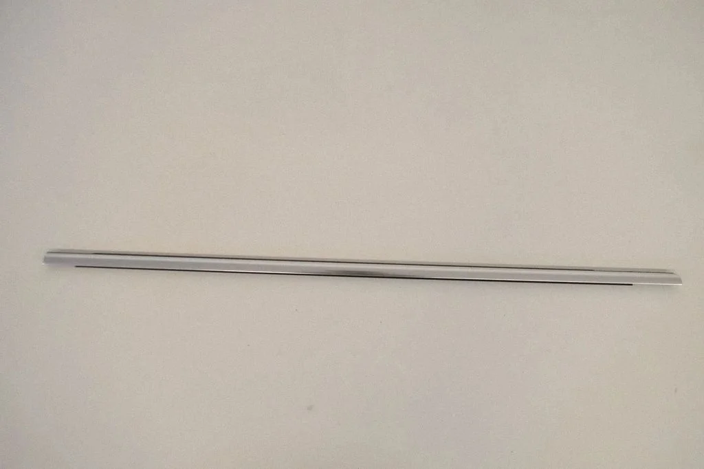 Rear door glass trim molding – Volkswagen Sharan (2011-)