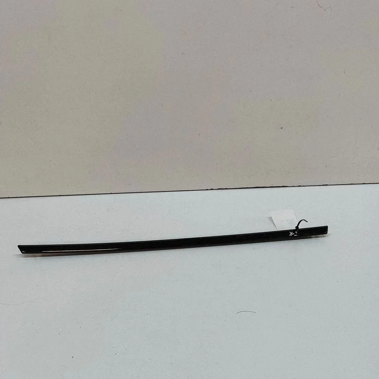 Aizmugurējo durvju stikla apdare HK8325597AD