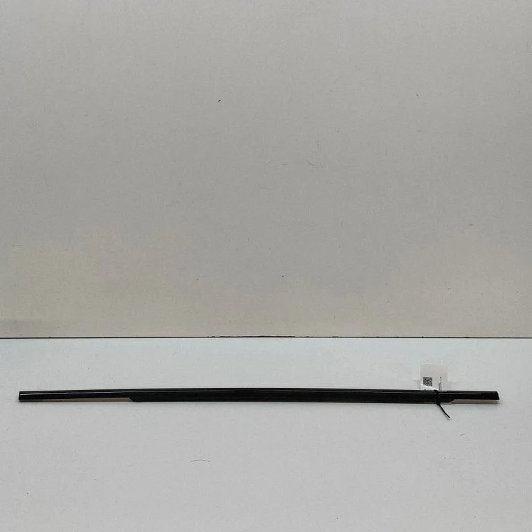 Aizmugurējo durvju stikla apdare HK8325597AE