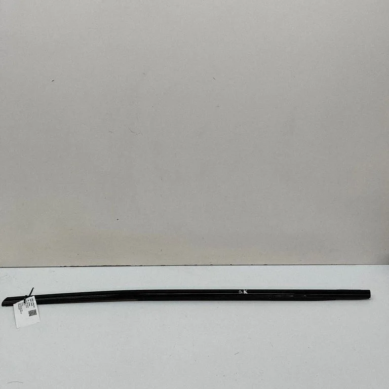 Listwa szyby drzwi tylnych 5A058E1