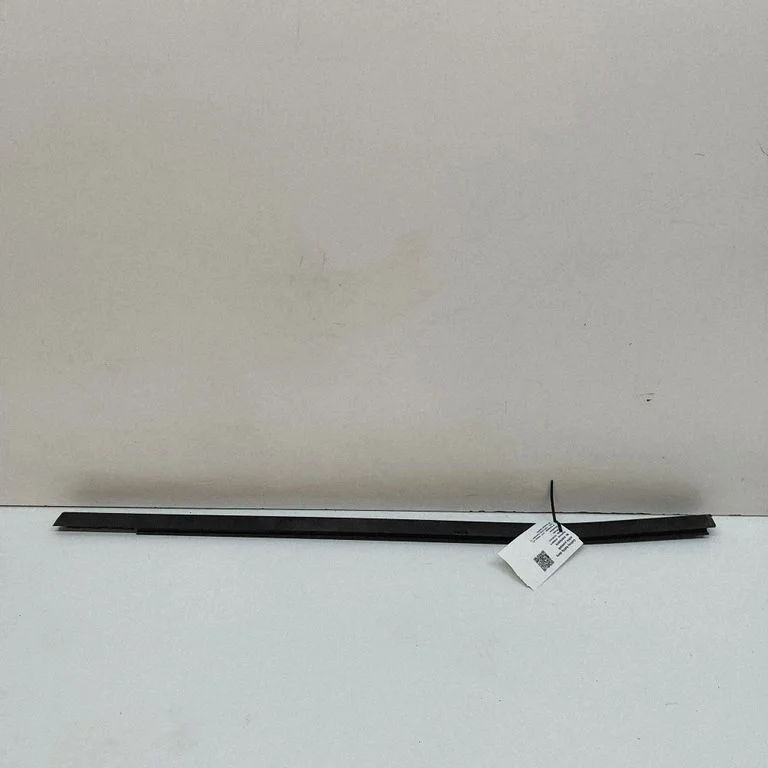Aizmugurējo durvju stikla apdare 52216510