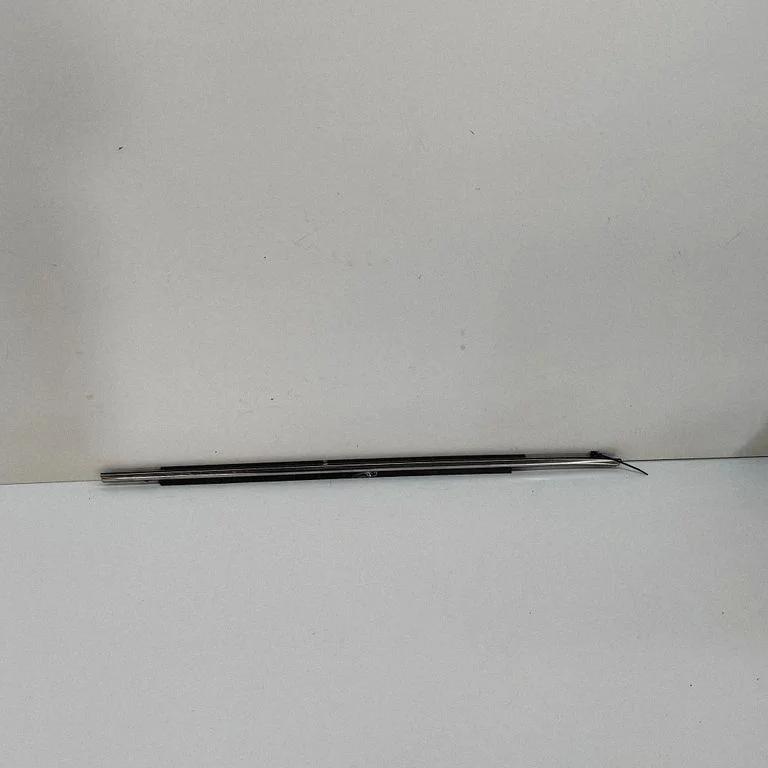 Aizmugurējo durvju stikla apdare KB7W50660C