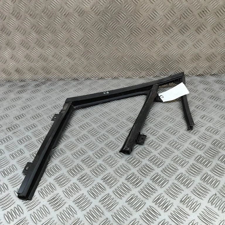Rear door glass trim molding FM2955100228C – Fisker Ocean (2022-2024)