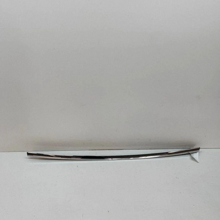 Rear door glass trim molding 103225000H