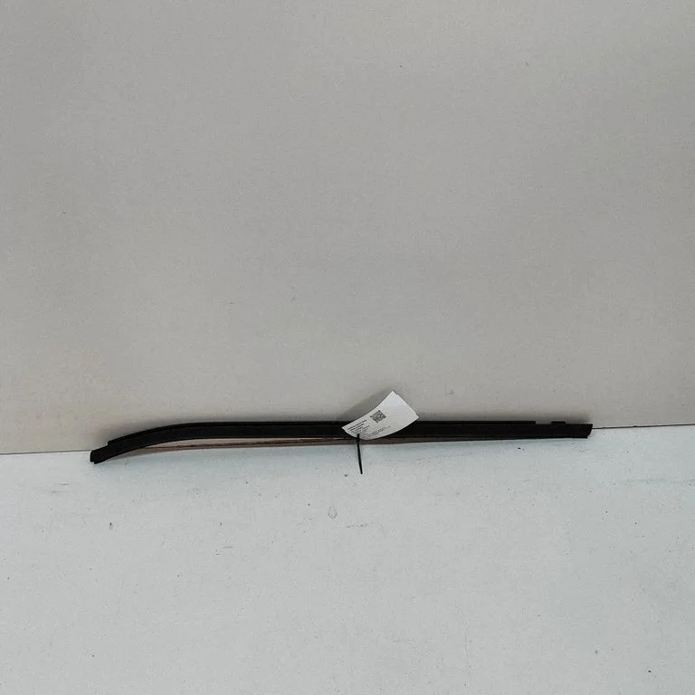 Rear door glass trim molding 828216PA0A