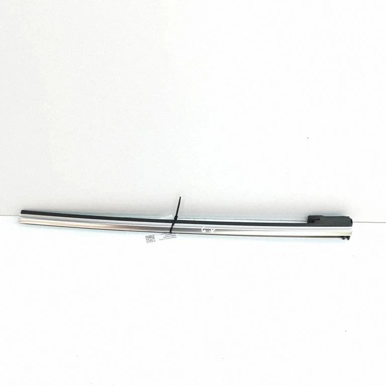Tagaukse klaasi liist 8F0853763E