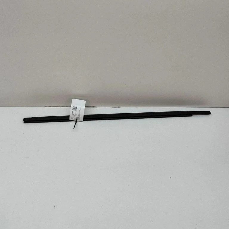 Aizmugurējo durvju stikla apdare KD5350660B