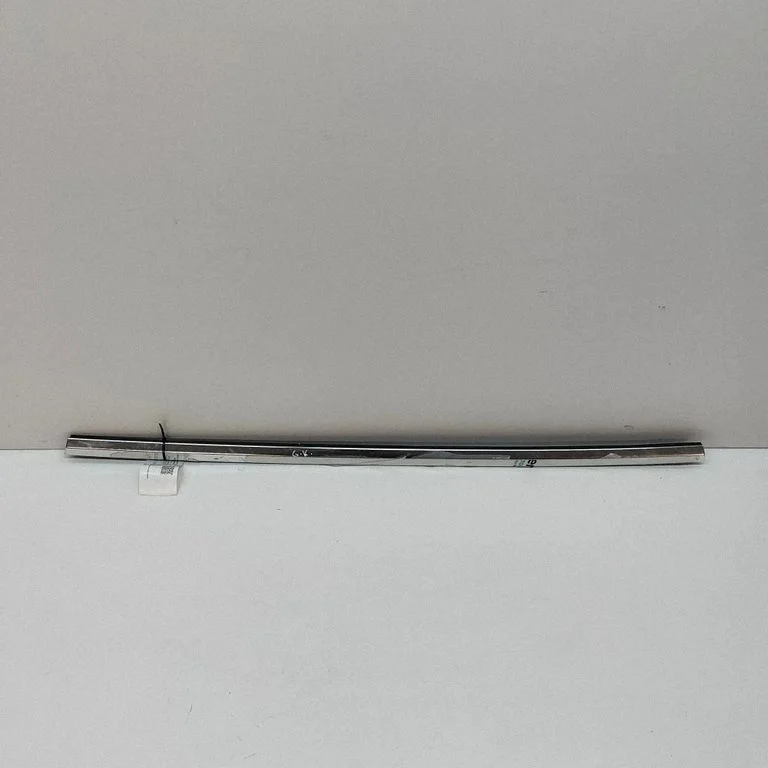 Aizmugurējo durvju stikla apdare 108074500G